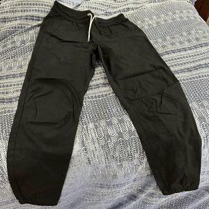 Vuori Travel Joggers size large black